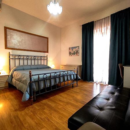 Appartamento Casa GIULIA al centro di Olbia Esterno foto